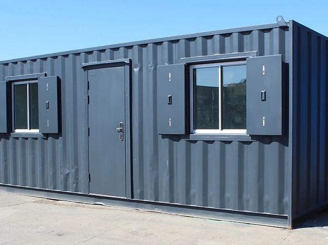 3c2830_743069144dd94870a566eec5e99f90eamv2.webp Conteneur Bureau de 20 Pieds Occasion – Image 1