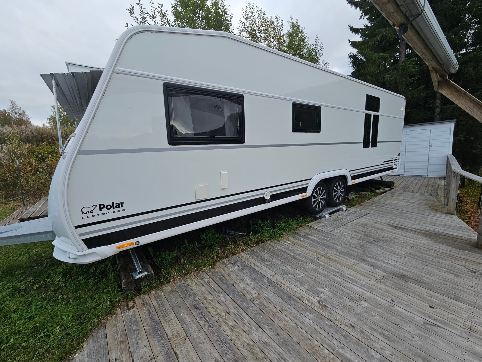 405_65f95cf7-5c04-4d44-9072-db6680a75bf5.jpg Caravane Customized Polar 730 – Image 1