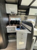 Camping-Car Benimar 263 – Image 6