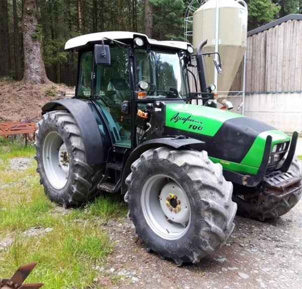 TRACTEUR AGRICOLE DEUTZ FAHR AGROFARM 100