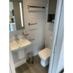 Conteneur converti espace de vie extérieur moderne et élégant – Image 18