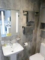 Conteneur converti espace de vie extérieur moderne et élégant – Image 8