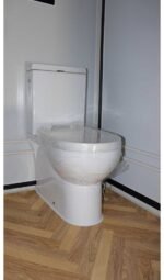 Conteneur maison Deluxe (19ft*20ft) salle de bain avec toilette et douche – Image 6