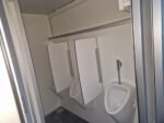 Conteneur comme habitat, remorque toilettes remorque WC remorque toilettes – Image 8