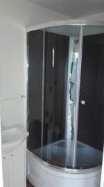 Conteneur maison sur roues avec salle de bain et cuisine 17 m² – Image 11