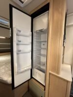 Caravane LMC Style 440 D | pack douche | pack batterie | chauffage gaz/électrique – Image 6