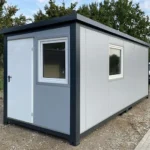 Container 6x2,40m + WC, douche et cuisine